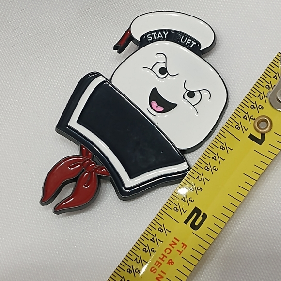 Ghostbusters 2.75" Stay Puft Marshmellow Man Pin LIKE NEW Missing Paint On "P" F - Picture 4 of 4